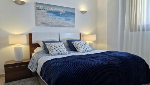 Doliva-Apartament-Terrevieja-Punta-Prima-sypialnia-z-podwojnym-lozkiem